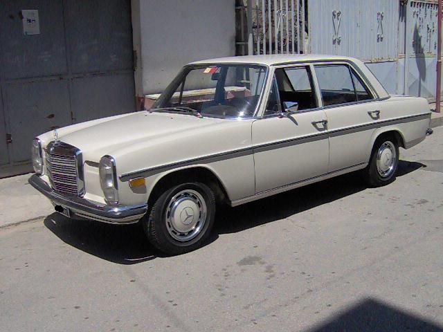 Ci sono altri annunci su MERCEDES 200D clicca qui 